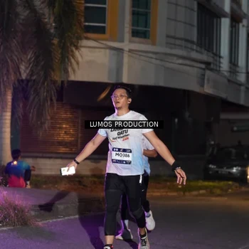 Runner Photo 7985416