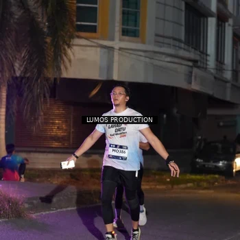 Runner Photo 7985417