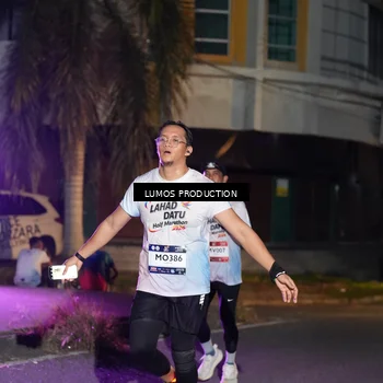 Runner Photo 7985434