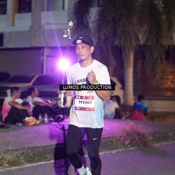 Runner Photo 7985442