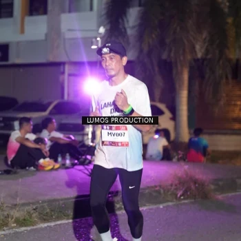 Runner Photo 7985444
