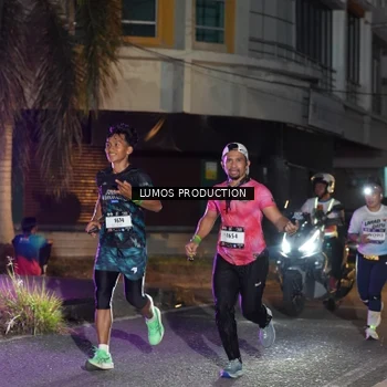Runner Photo 7985469
