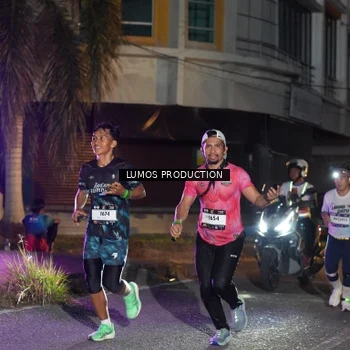 Runner Photo 7985472