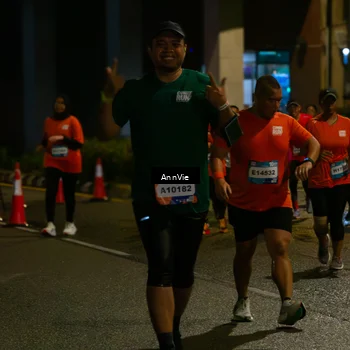 Runner Photo 7985554