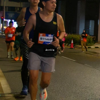 Runner Photo 7985616
