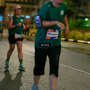 Runner Photo 7985715