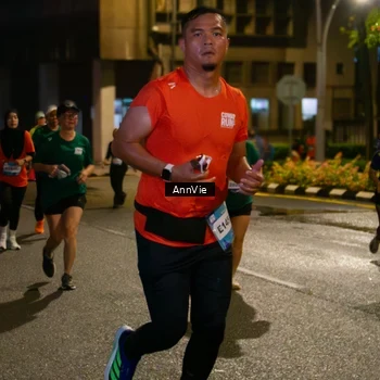 Runner Photo 7985725
