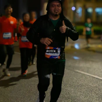 Runner Photo 7985845