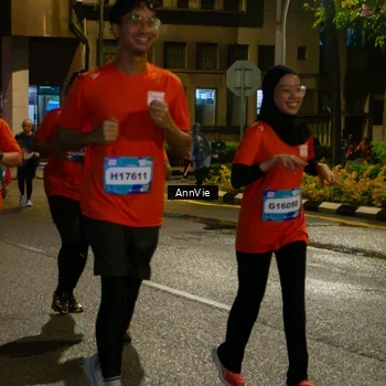 Runner Photo 7985858
