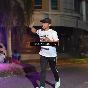 Runner Photo 7985913