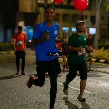 Runner Photo 7985986