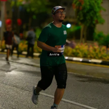 Runner Photo 7985991