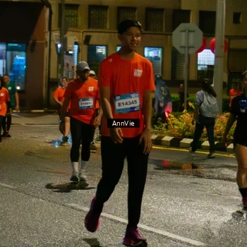 Runner Photo 7985993