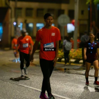 Runner Photo 7985998