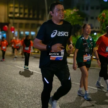 Runner Photo 7986003