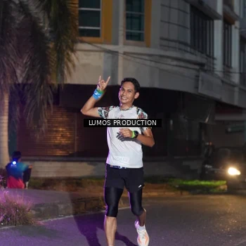 Runner Photo 7986023