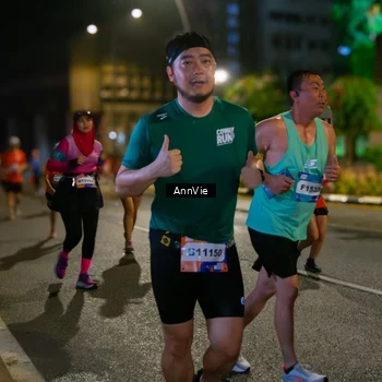 Runner Photo 7986040