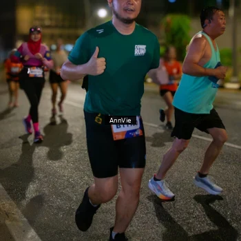 Runner Photo 7986041