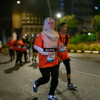 Runner Photo 7986110
