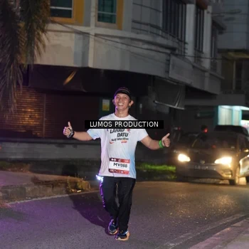 Runner Photo 7986113