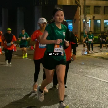 Runner Photo 7986235