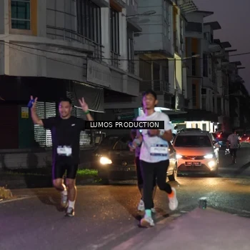 Runner Photo 7986245