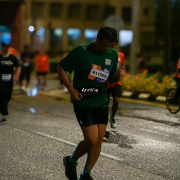 Runner Photo 7986263