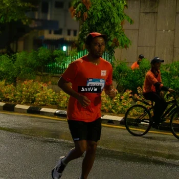 Runner Photo 7986270