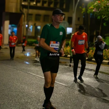 Runner Photo 7986275