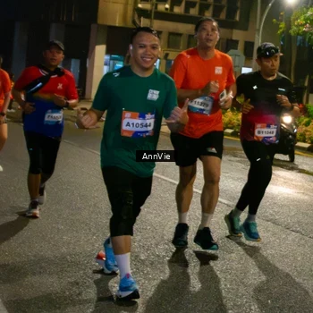 Runner Photo 7986354