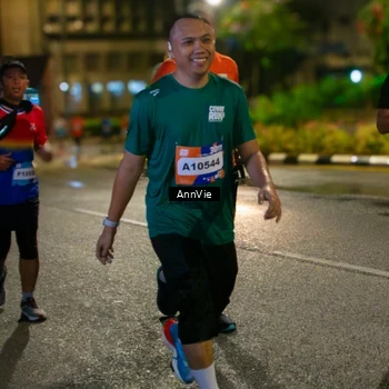 Runner Photo 7986356