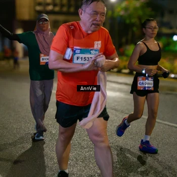 Runner Photo 7986384