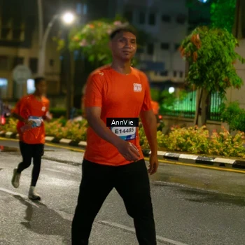 Runner Photo 7986452
