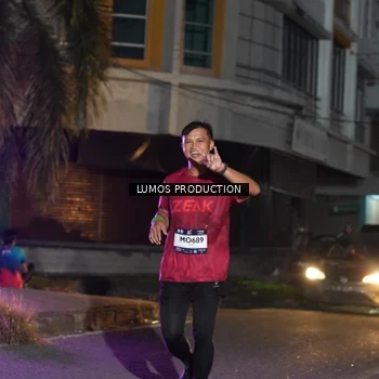 Runner Photo 7986456