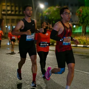 Runner Photo 7986499