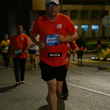 Runner Photo 7986518