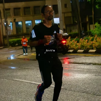 Runner Photo 7986531