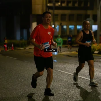 Runner Photo 7986559