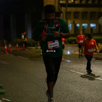 Runner Photo 7986669