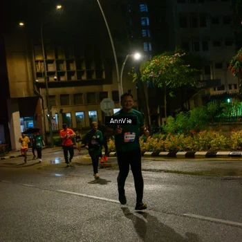 Runner Photo 7986694