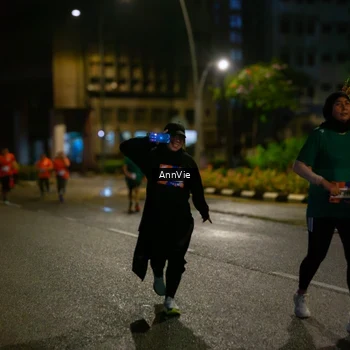 Runner Photo 7986728