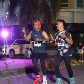 Runner Photo 7986735