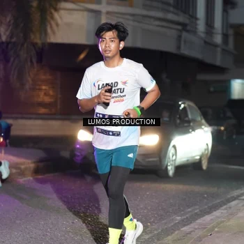Runner Photo 7986758