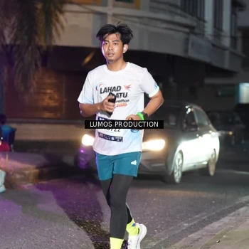Runner Photo 7986763