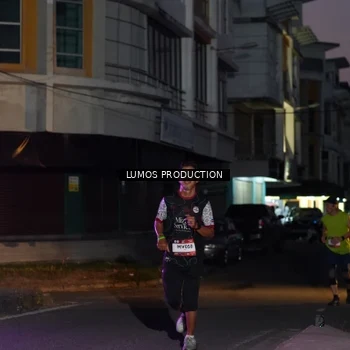 Runner Photo 7986943