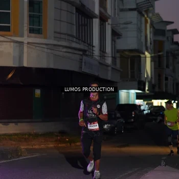 Runner Photo 7986944