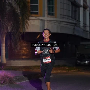 Runner Photo 7986956