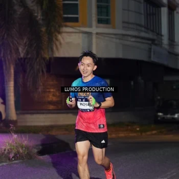 Runner Photo 7987043