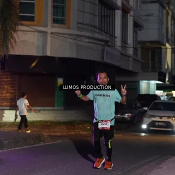 Runner Photo 7987056