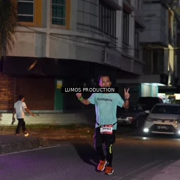 Runner Photo 7987057